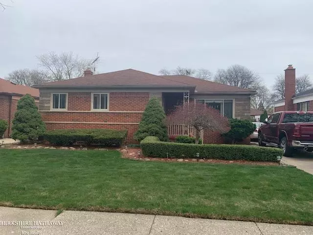 23120 Radclift, Oak Park, MI 48237