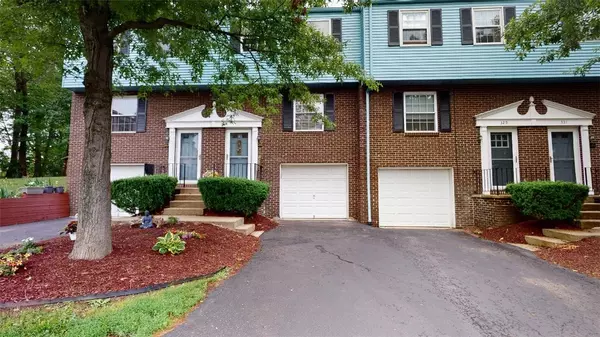 Cranberry Township, PA 16066,327 LaPorte Ct