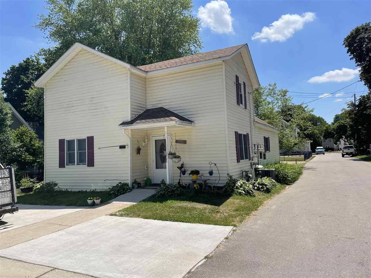 411 Crandall St,  Milton,  WI 53563-1111