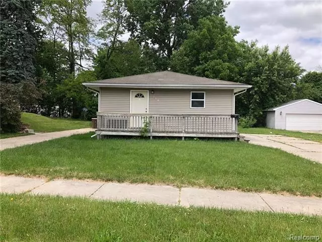 136 W YALE AVE, Pontiac, MI 48340