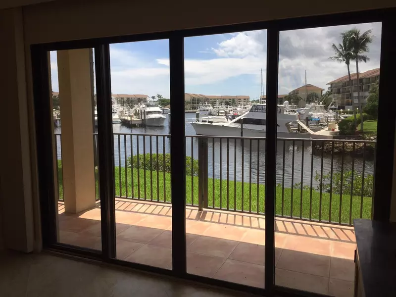 1601 Marina Isle WAY 105, Jupiter, FL 33477