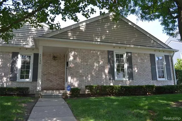 37390 Stonegate CIR, Clinton Twp, MI 48036