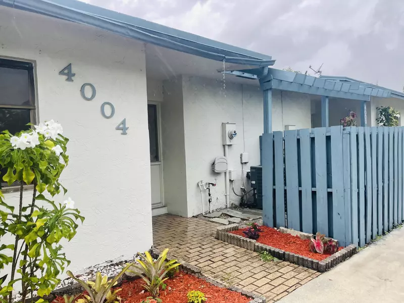 4004 SW 69th TER 4-S, Miramar, FL 33023