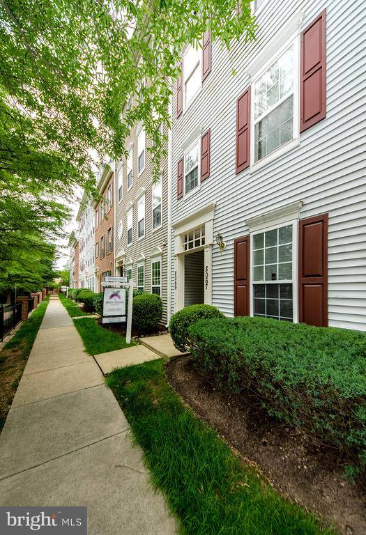 8069 GATEHOUSE RD #23, Falls Church, VA 22042