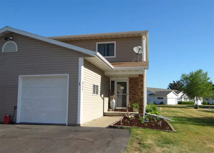 455 Bowlavard Ave #1, Belleville, WI 53508