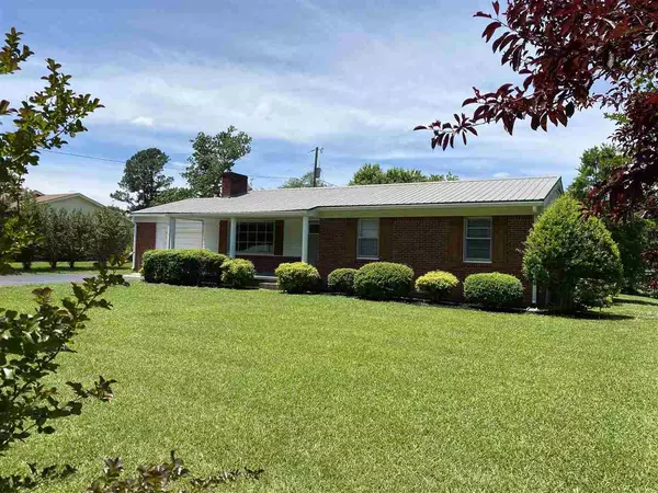 221 HARWOOD ST, Adamsville, TN 38310