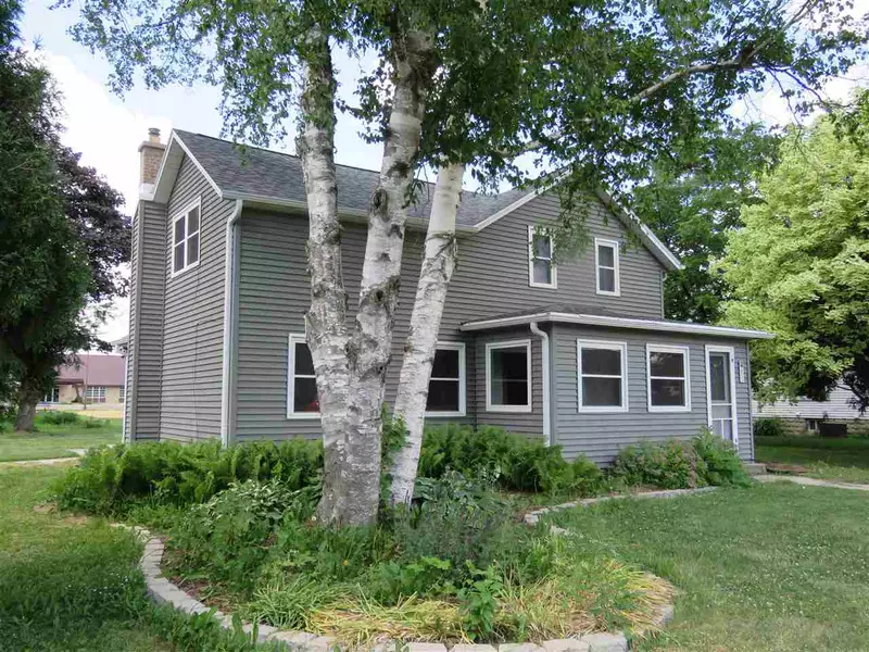 235 E State St, Fox Lake, WI 53933-0000