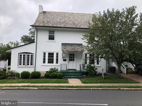 47 W OAKLAND AVE, Doylestown, PA 18901