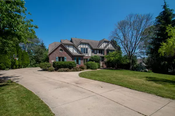 Brookfield, WI 53005,3210 Brehon Ct