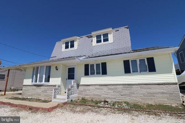 137 E RARITAN DR, Tuckerton, NJ 08087