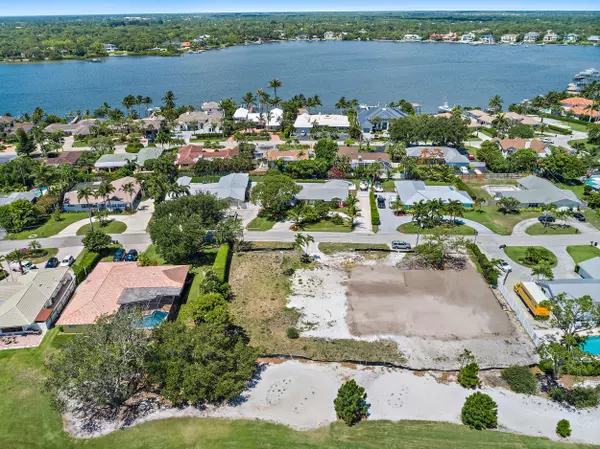 Tequesta, FL 33469,72 Golfview DR