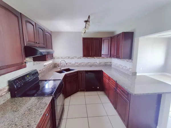 West Palm Beach, FL 33415,2186 W Carol CIR