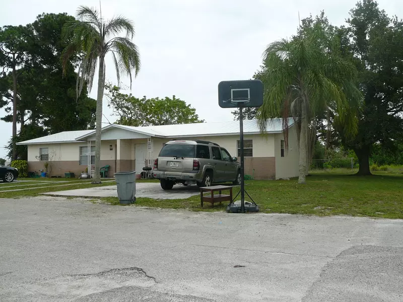 2100 Bryant RD, Fort Pierce, FL 34946