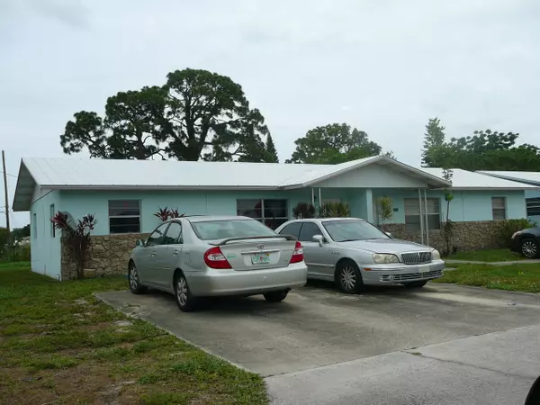 2560 Seneca AVE, Fort Pierce, FL 34946