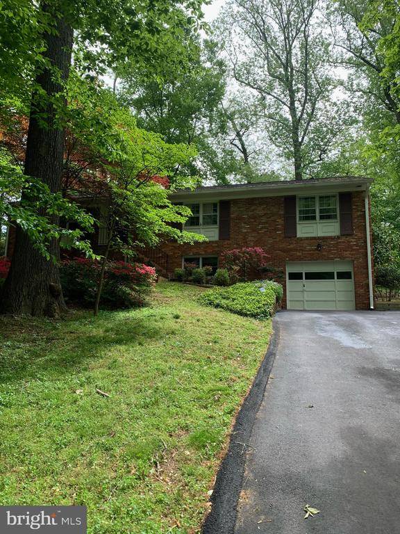 1441 WOODACRE DR, Mclean, VA 22101