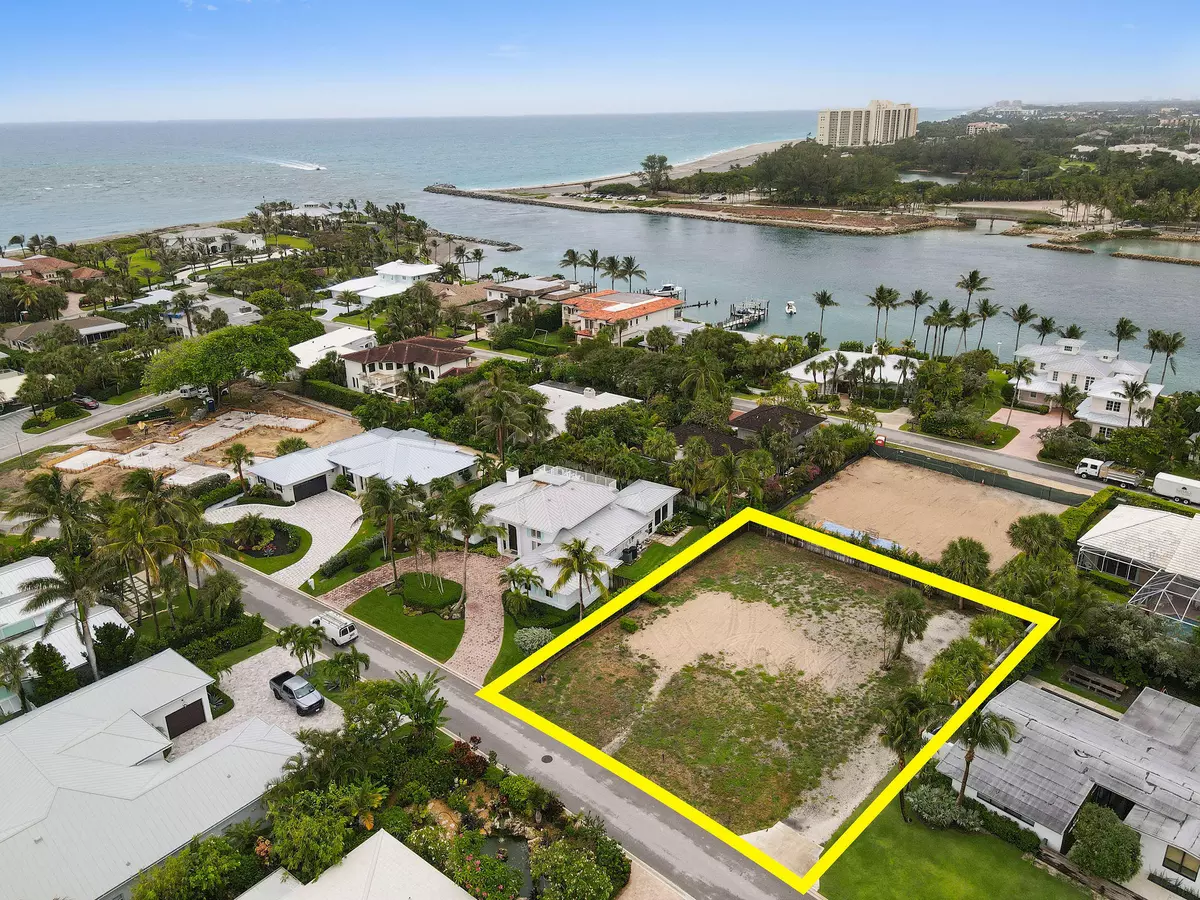 Jupiter Inlet Colony, FL 33469,141 Beacon LN