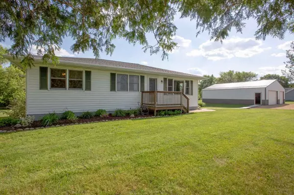 26649 Aetna Rd, Benton, WI 53803