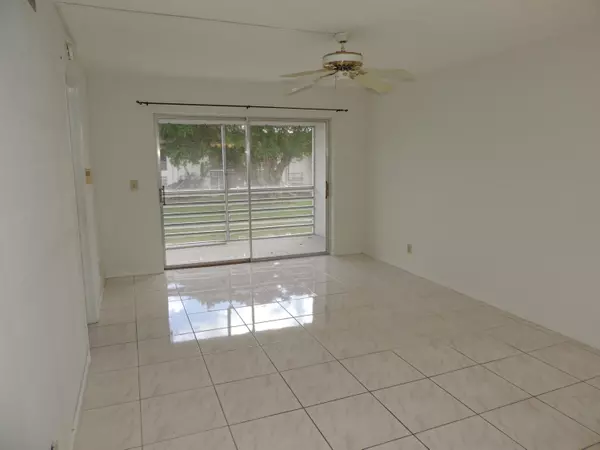 Boca Raton, FL 33428,9915 Sandalfoot BLVD 413