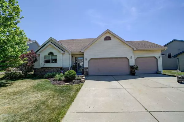 127 Cobham Ln, Sun Prairie, WI 53590-4348