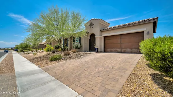 13655 N Meadowhawk Lane, Oro Valley, AZ 85755