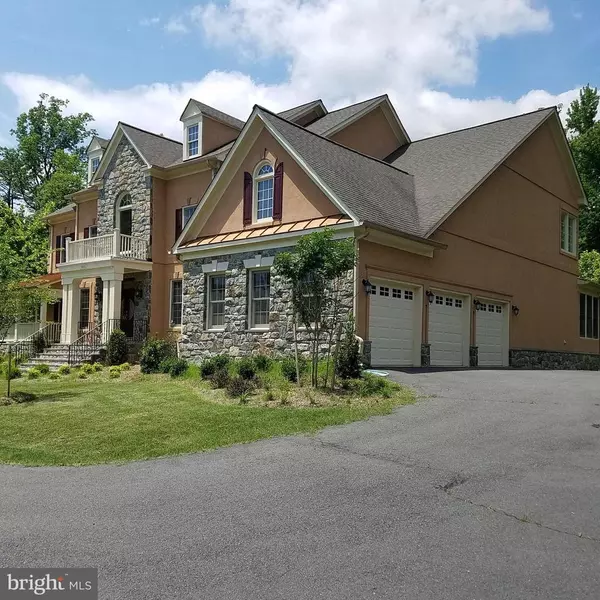 Lorton, VA 22079,5990 SAINT CATHERINES LN