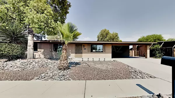 7714 N Nathan Hale Avenue, Tucson, AZ 85741