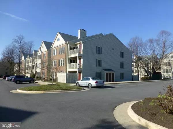 Fairfax, VA 22033,3800 RIDGE KNOLL CT #309B