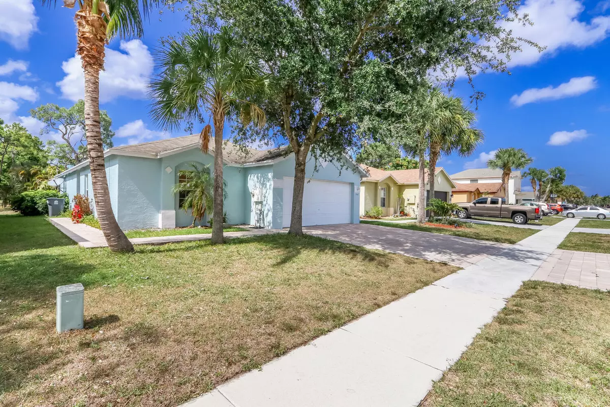 West Palm Beach, FL 33415,5941 Azalea CIR