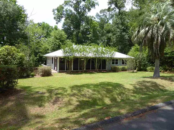 2010 W Randolph Circle, Tallahassee, FL 32308