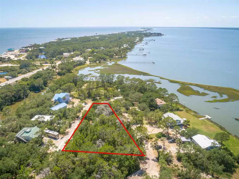 1282 Peninsular Cir, Alligator Point, FL 32346