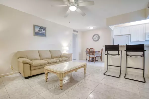 Hollywood, FL 33019,1401 N 12th CT 8a