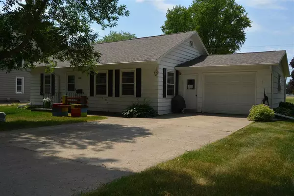 336 N Wood St, Spring Green, WI 53588