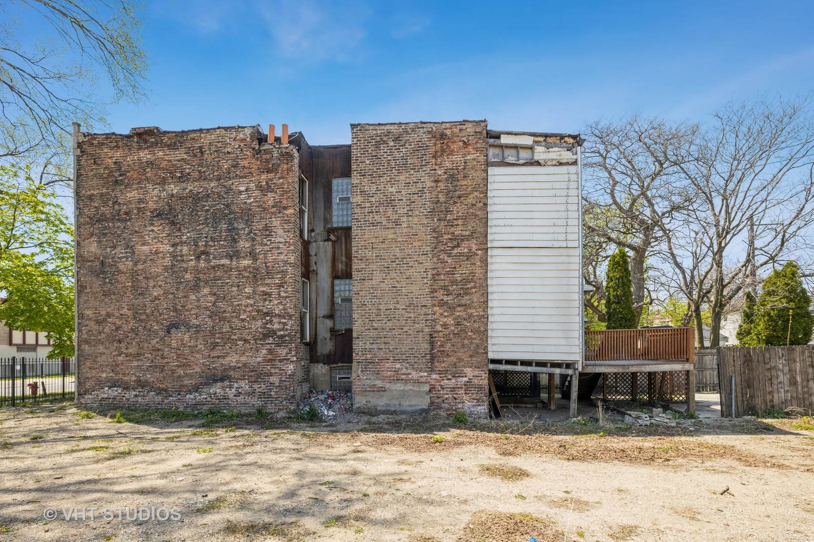 Chicago, IL 60624,4024 W Arthington Street