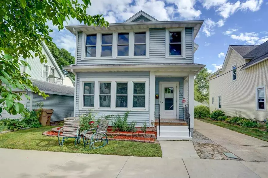 3010 Fairview St, Madison, WI 53704