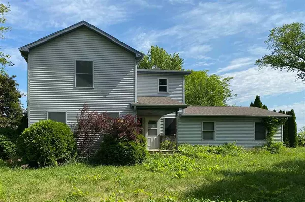 5801 E Colley Rd, Clinton, WI 53525-9200