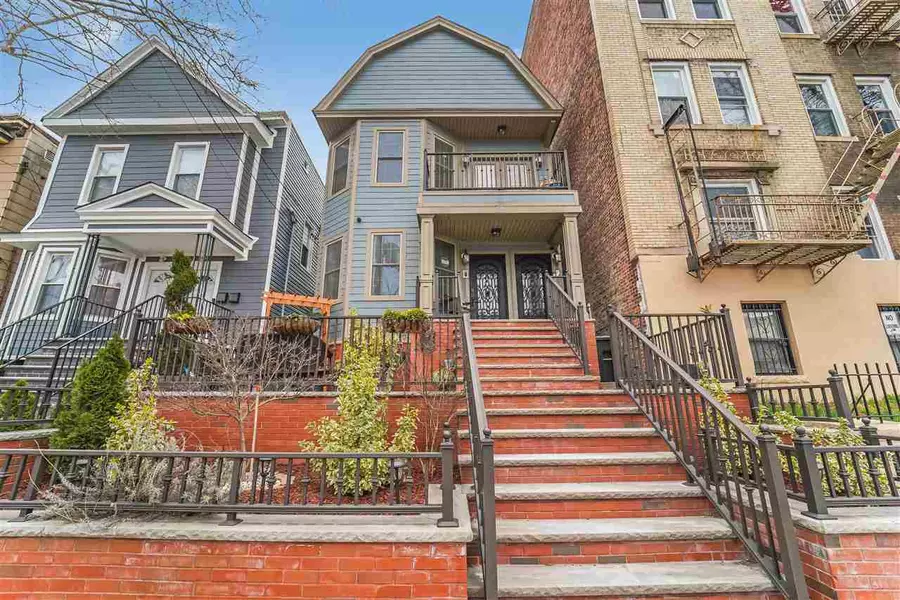 32 ROMAINE AVE #1, Jc Journal Square, NJ 07306-5604