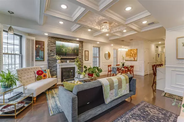 Jc Journal Square, NJ 07306-5604,32 ROMAINE AVE  #1