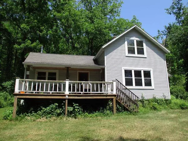 E2608 Hickory Glen Rd, Hillpoint, WI 53937