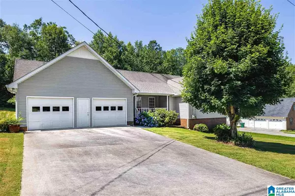 31 GREENBRIER LANE, Oneonta, AL 35121