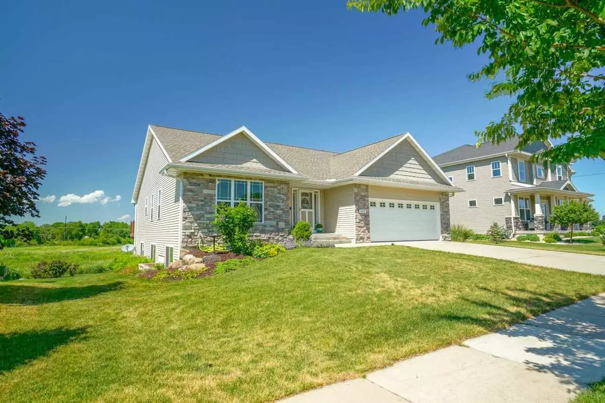 Sun Prairie, WI 53590,1068 Derby Dr