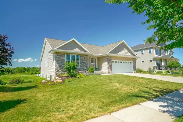 1068 Derby Dr, Sun Prairie, WI 53590