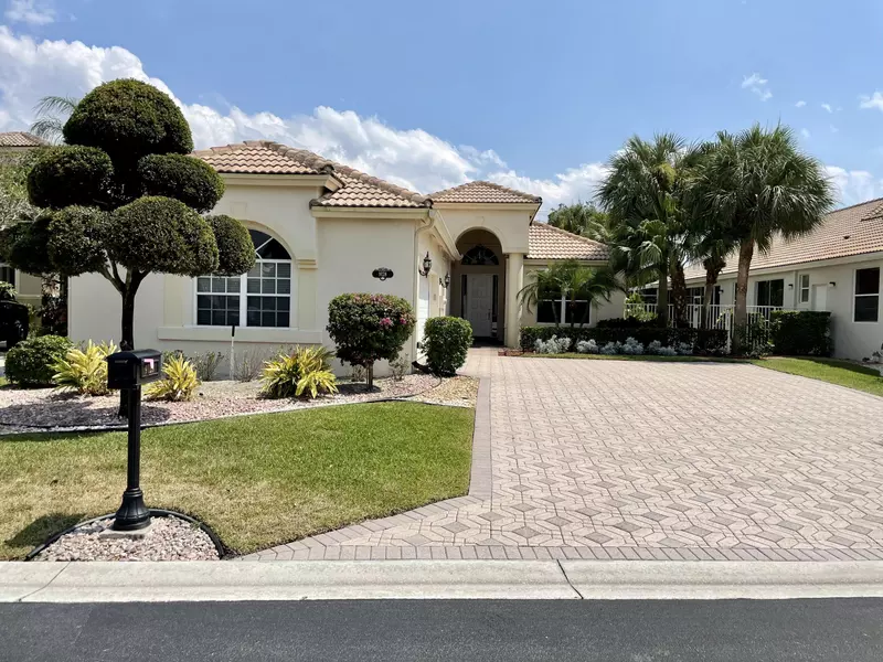 9128 Long Lake Palm DR, Boca Raton, FL 33496