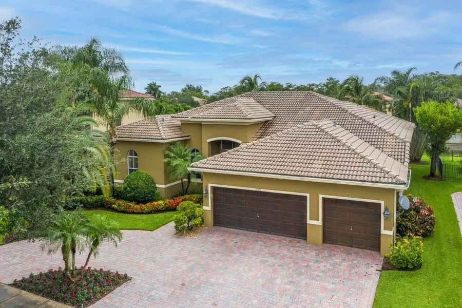 10383 Cypress Lakes Preserve DR, Lake Worth, FL 33449