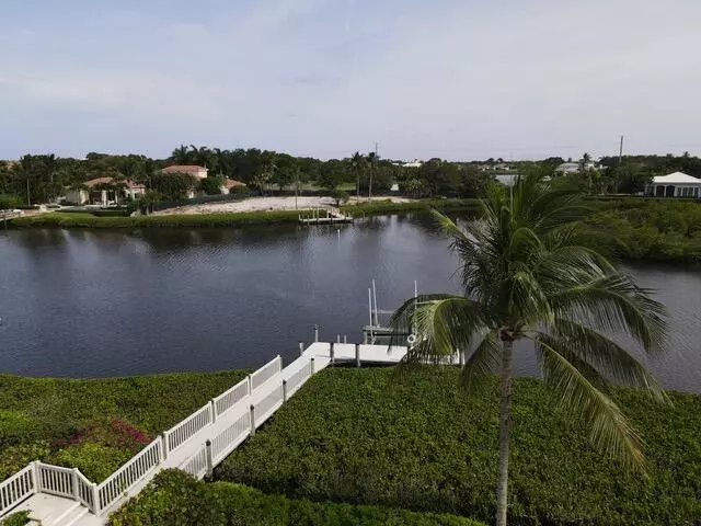 215 Regatta DR, Jupiter, FL 33477