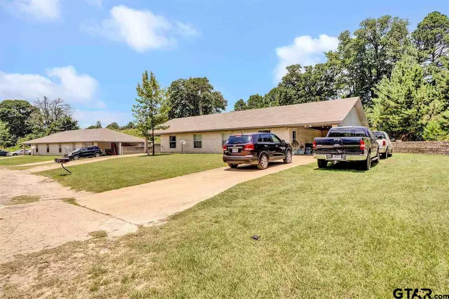 10220 & 10222 Stuart St, Brownsboro, TX 75756