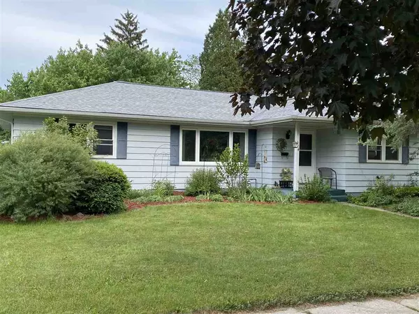 324 Roosevelt St, Fort Atkinson, WI 53538