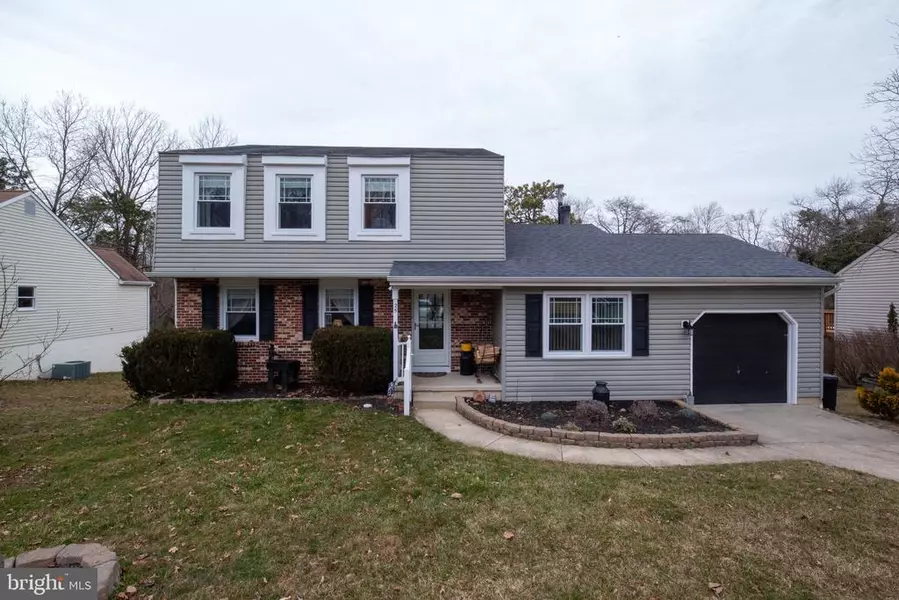 25 PEMBROOK RD, Turnersville, NJ 08012