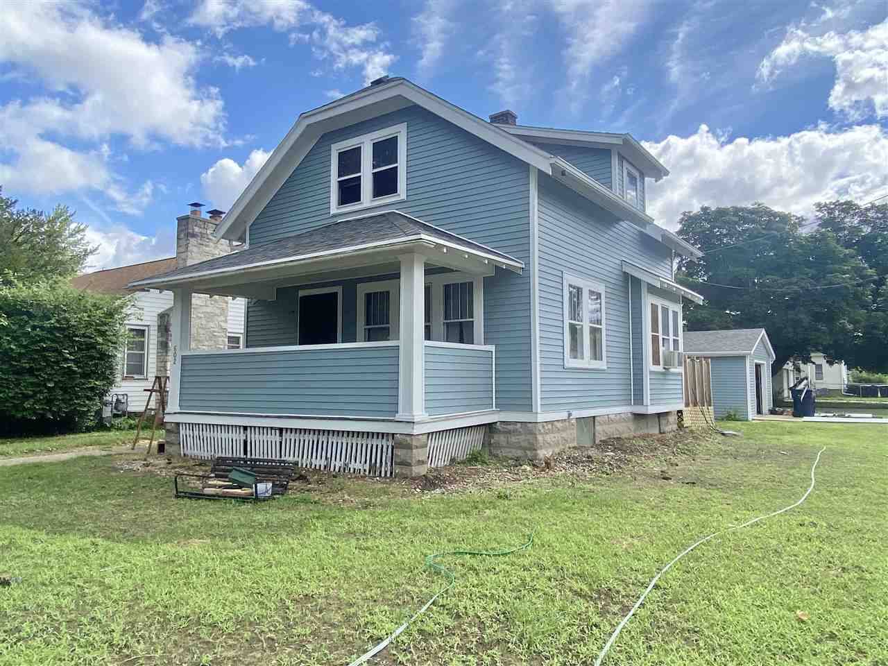 602 N Pine St, Janesville, WI 53548-2853