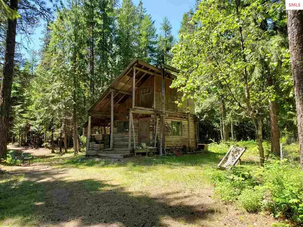 1560 Old Range Rd, Clark Fork, ID 83811