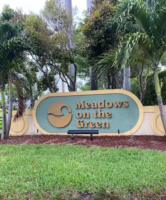 105 Meadows CIR 105, Boynton Beach, FL 33436